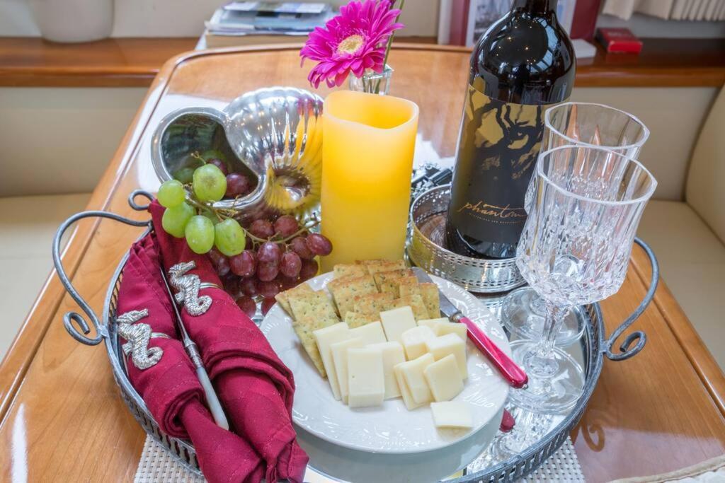 Sea Pearl Boston Yacht酒店 外观 照片